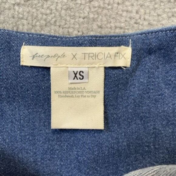 Free People X Tricia Fix Womens Two Tone Split Denim Halter Vest Blue XS NWT - Picture 2 of 7